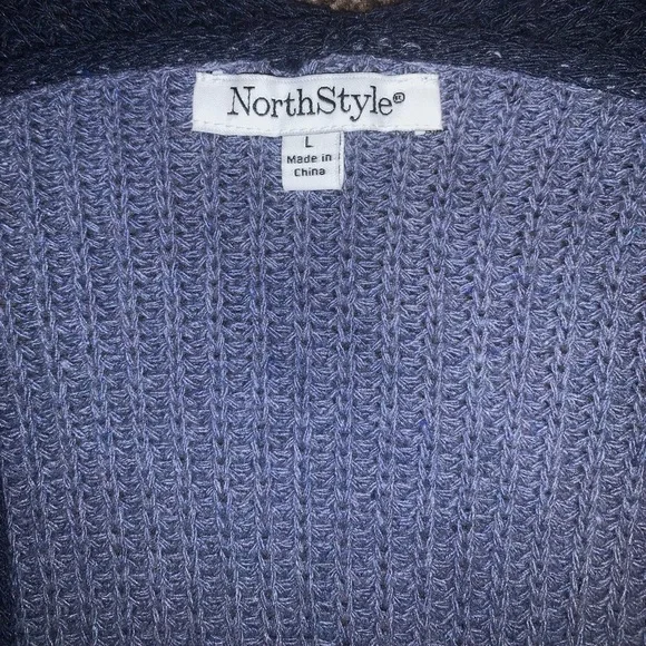 North Style Cardigan - Picture 3 of 3